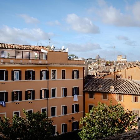 רומא Amazing Penthouse With Terrace And Rooftop In Trastevere מראה חיצוני תמונה