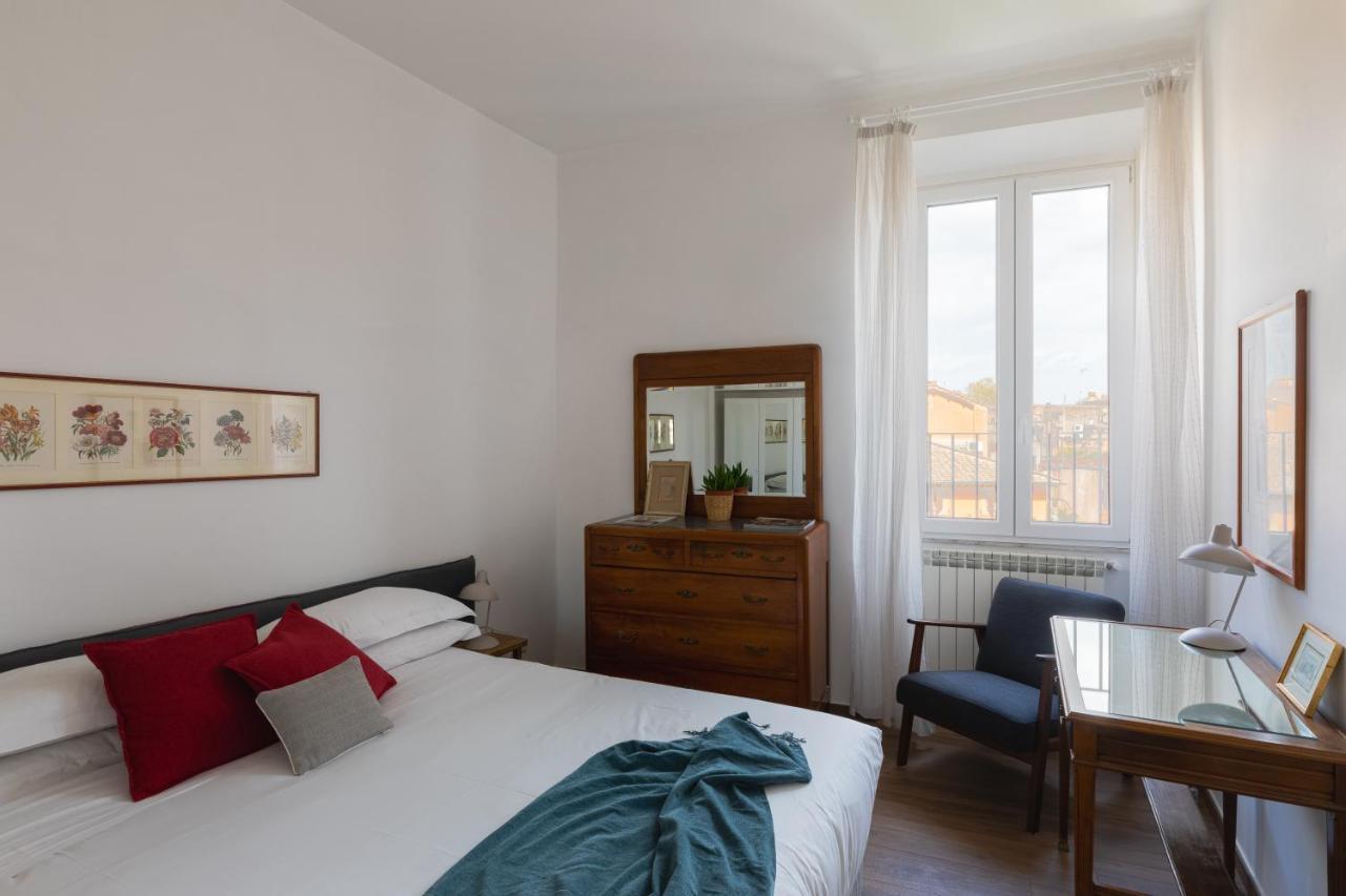 רומא Amazing Penthouse With Terrace And Rooftop In Trastevere מראה חיצוני תמונה