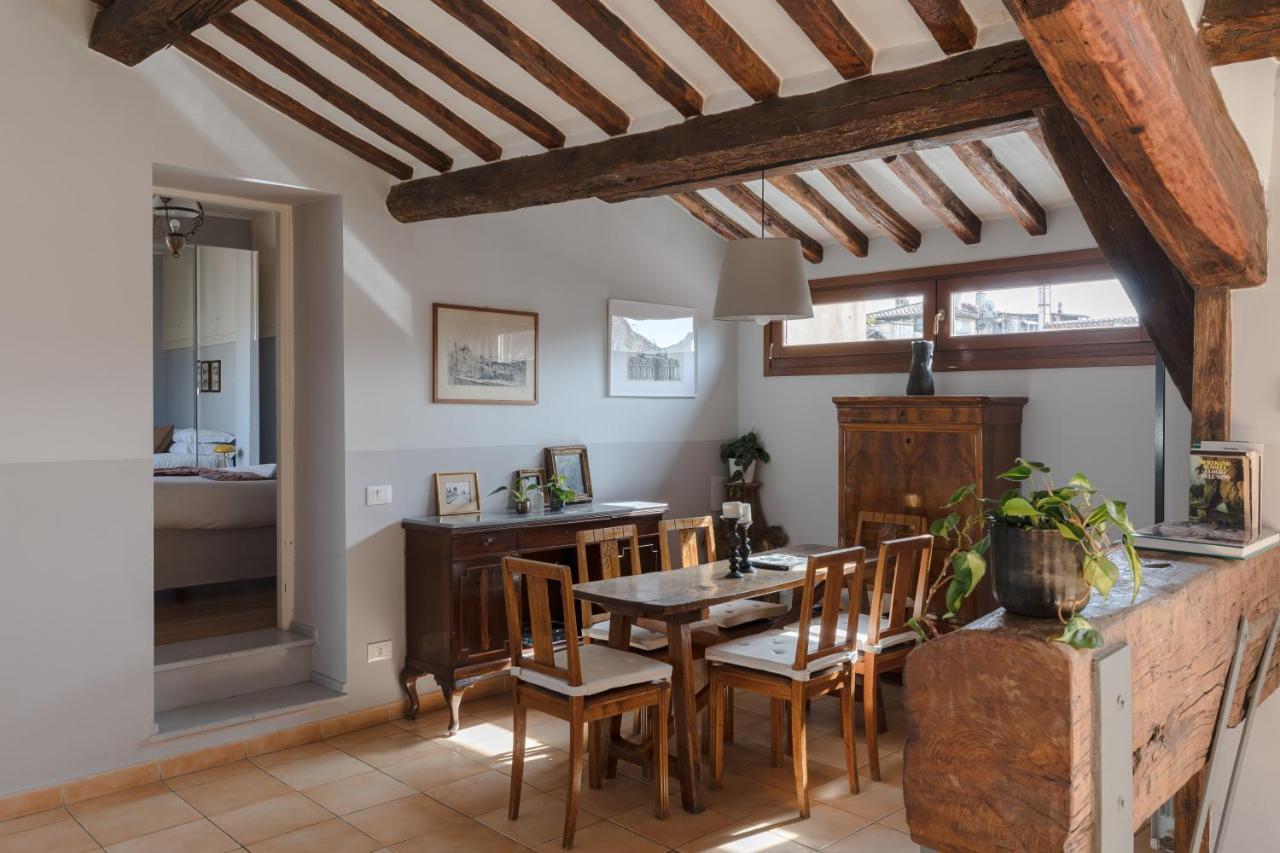 רומא Amazing Penthouse With Terrace And Rooftop In Trastevere מראה חיצוני תמונה