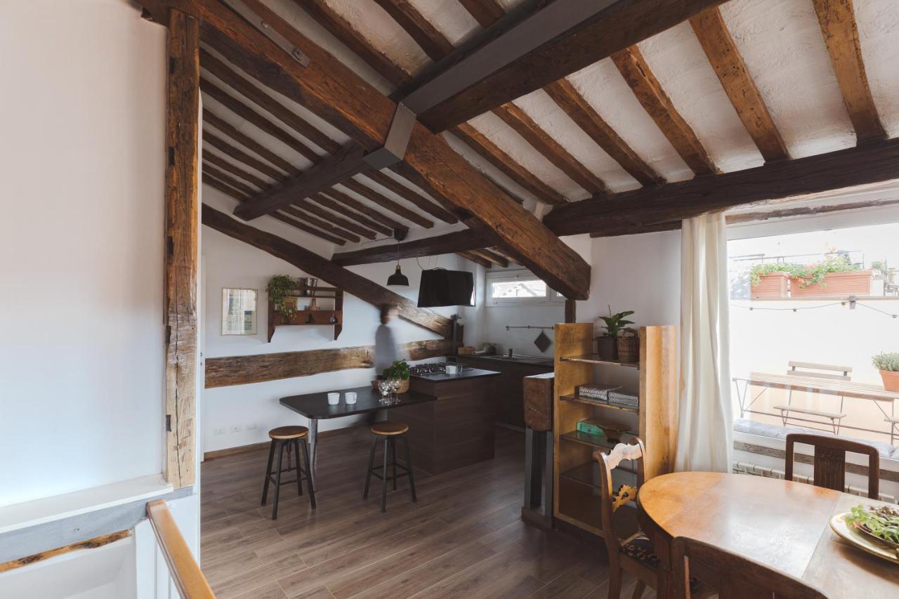 רומא Amazing Penthouse With Terrace And Rooftop In Trastevere מראה חיצוני תמונה