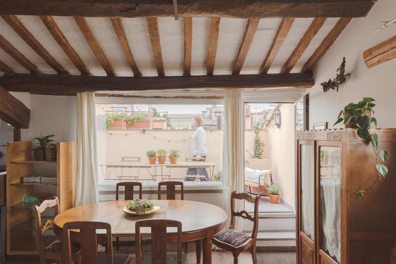 רומא Amazing Penthouse With Terrace And Rooftop In Trastevere מראה חיצוני תמונה