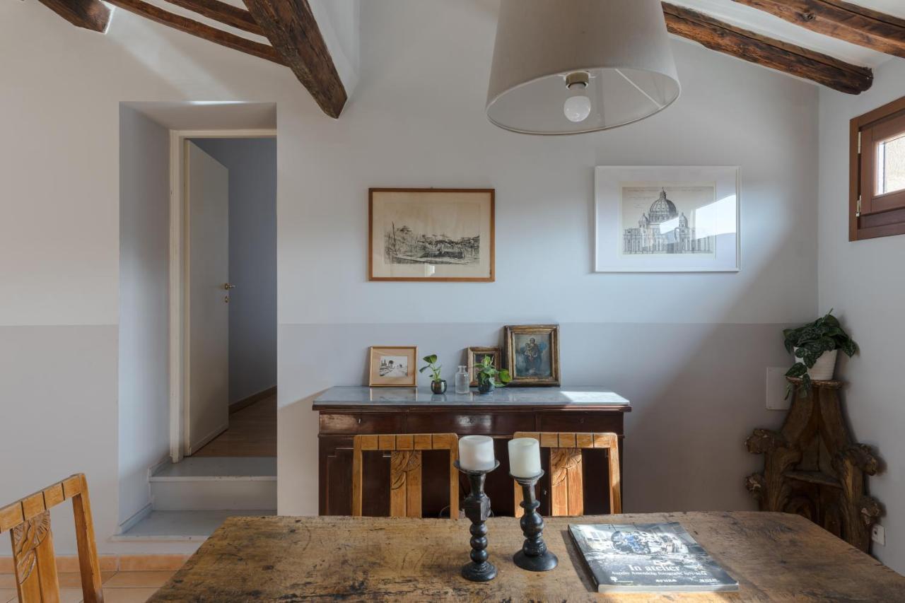 רומא Amazing Penthouse With Terrace And Rooftop In Trastevere מראה חיצוני תמונה
