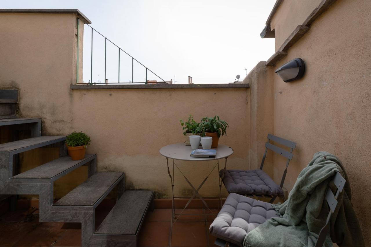 רומא Amazing Penthouse With Terrace And Rooftop In Trastevere מראה חיצוני תמונה