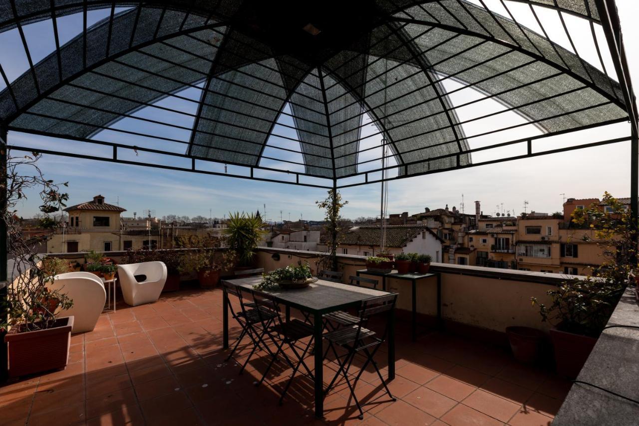 רומא Amazing Penthouse With Terrace And Rooftop In Trastevere מראה חיצוני תמונה