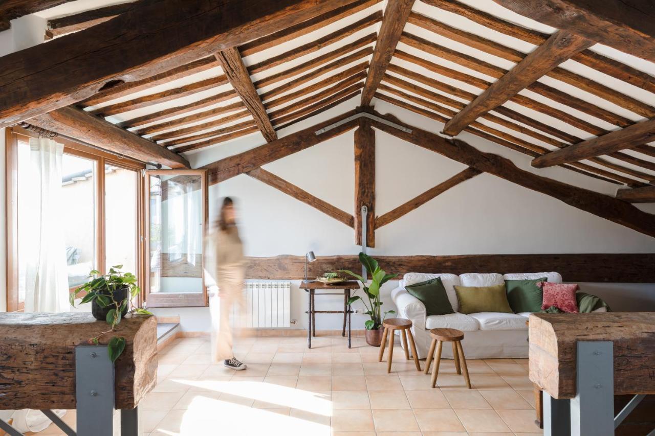 רומא Amazing Penthouse With Terrace And Rooftop In Trastevere מראה חיצוני תמונה
