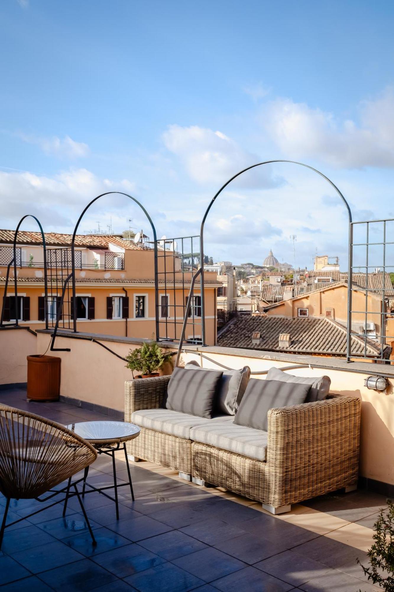 רומא Amazing Penthouse With Terrace And Rooftop In Trastevere מראה חיצוני תמונה