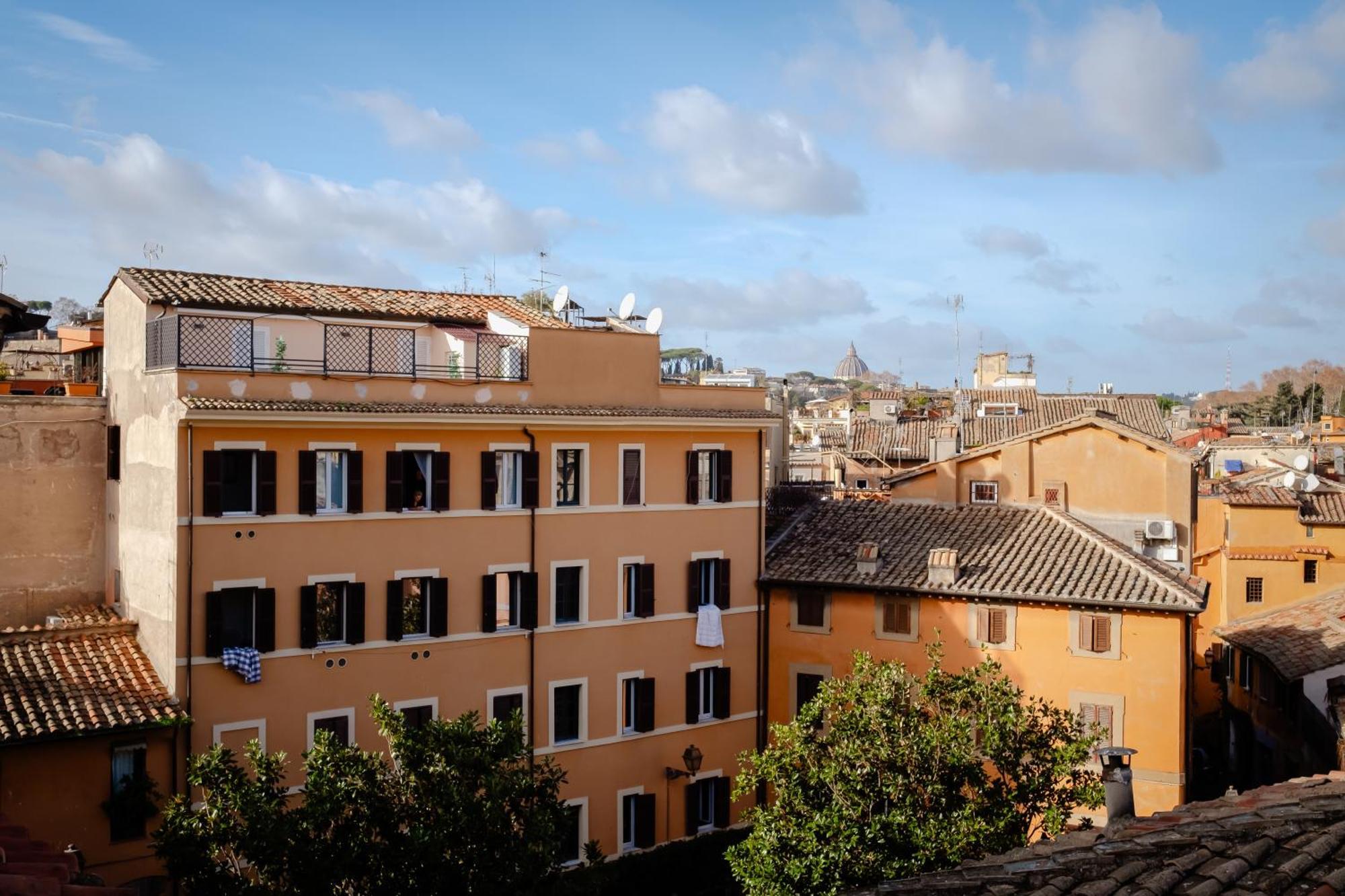 רומא Amazing Penthouse With Terrace And Rooftop In Trastevere מראה חיצוני תמונה