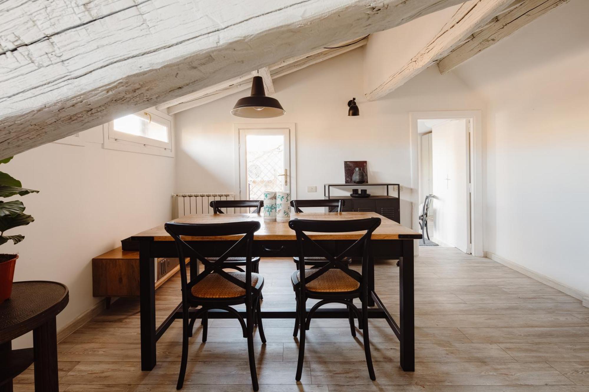 רומא Amazing Penthouse With Terrace And Rooftop In Trastevere מראה חיצוני תמונה
