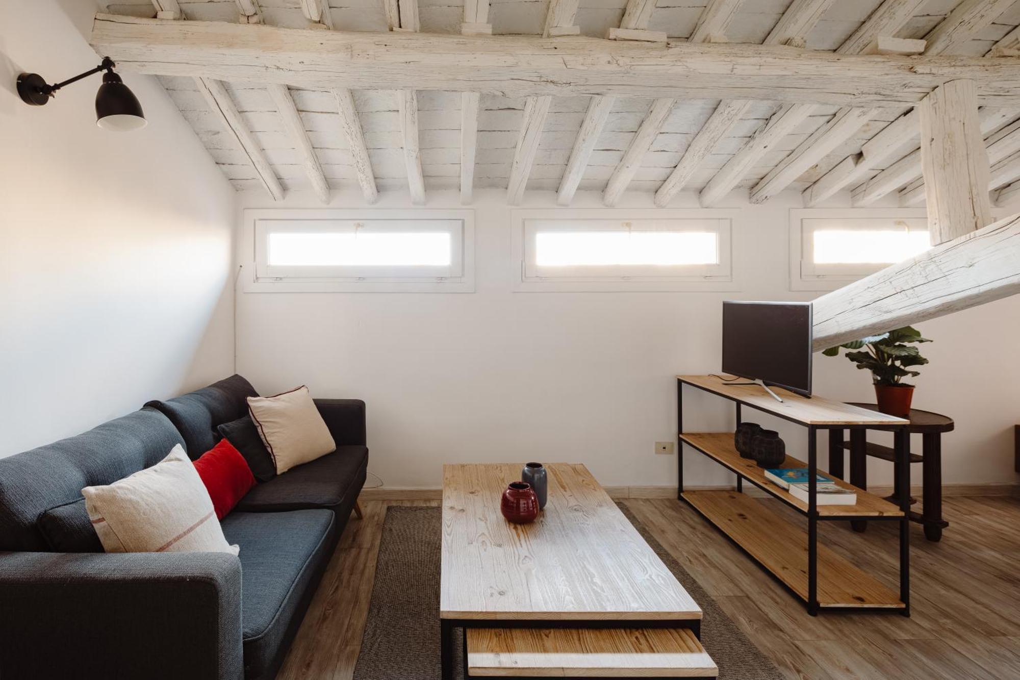 רומא Amazing Penthouse With Terrace And Rooftop In Trastevere מראה חיצוני תמונה